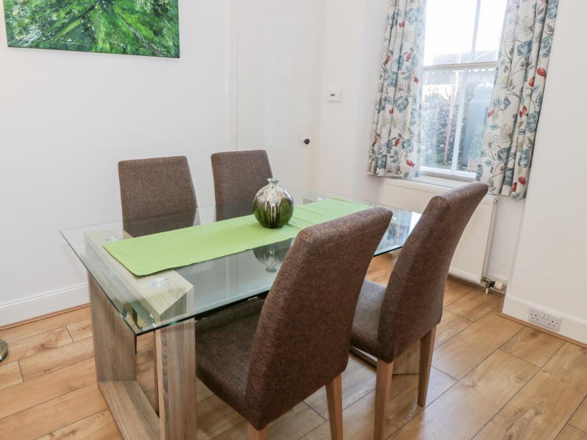 1 Alpine Place Thornhill  Bagian luar foto
